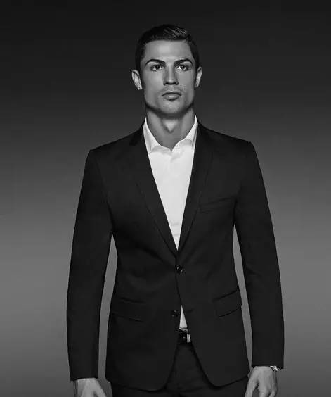 欧冠半场：马杜埃凯破门，因卡皮耶中柱，阿森纳1-0布鲁日