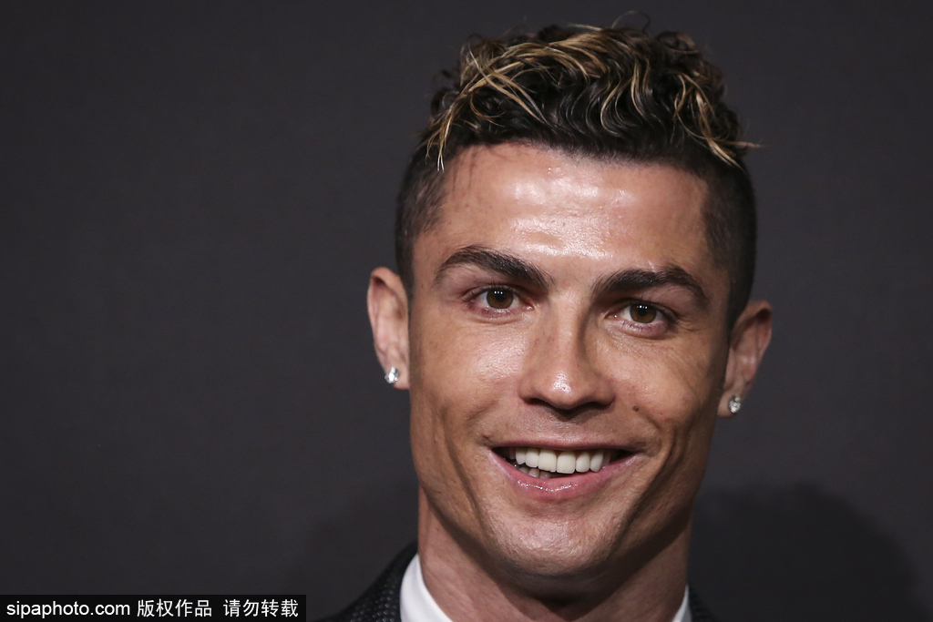 4-3险胜布莱顿＋斩获联赛4连胜＋跃居积分榜第3位＋各项赛事6连胜