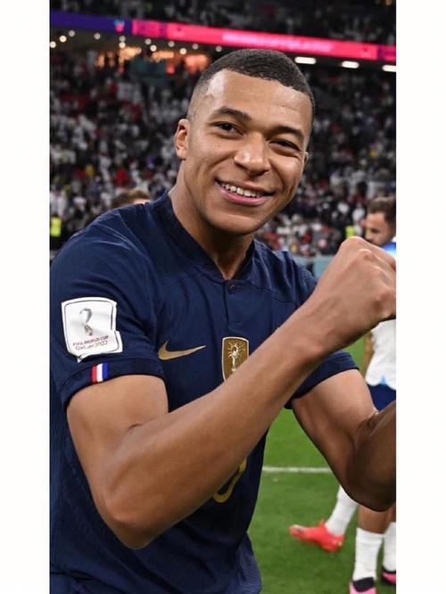 戴维：很高兴能为球队带来三分，斯帕莱蒂是位要求很高的教练