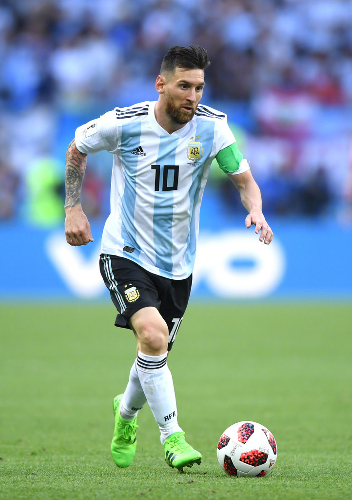 欧冠八强全部出炉，新贵强势晋级引爆热议